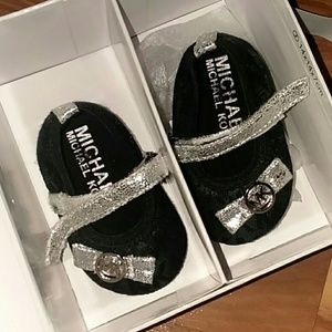 Size 1 Michael kors baby Grace Dana
